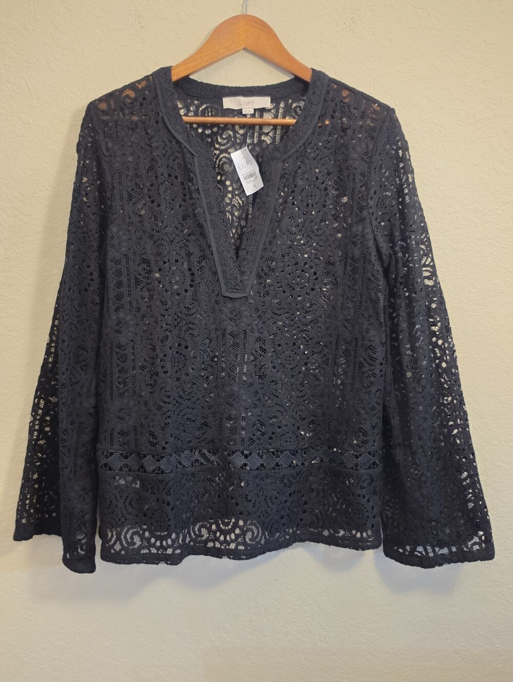 NWT Loft Crochet Lace Tunic Top Womens Medium Black Bell Sleeve Gothic Coastal
